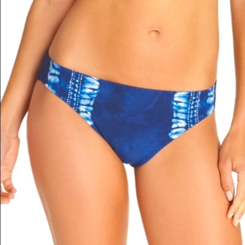 ❤️‍🔥 NWT La Blanca Moody Blues Tie Dye Bikini Bottom 14